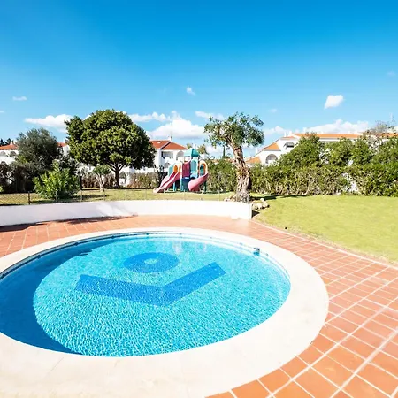 Apartment In Albufeira Near Praia Dos Alemaes
